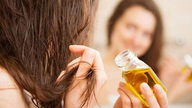 How to Detox Your Hair with Clarifying Treatments